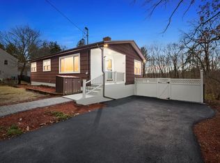 21 Warren Rd, Upton, MA 01568