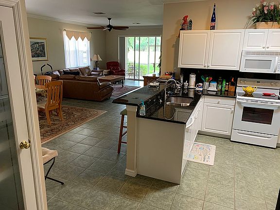 5th image of 2303 Carnaby Ct