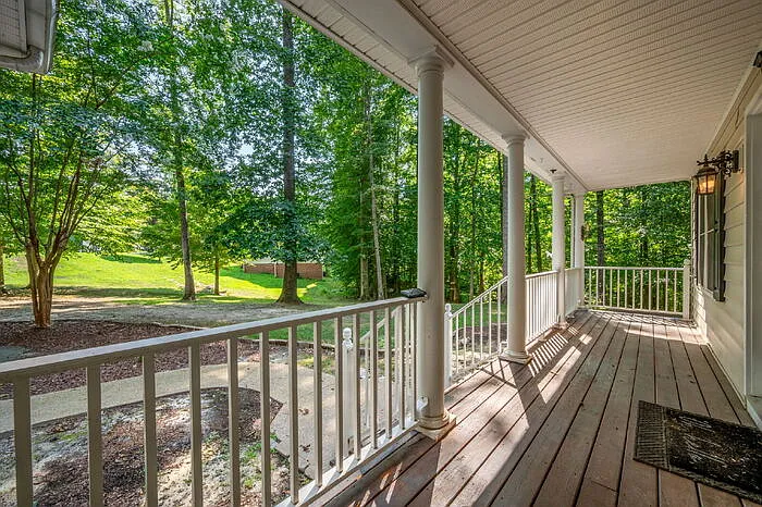316 Abbey Ct — Photo 9