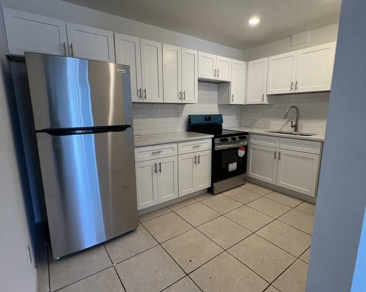 2 bed, 2.0 bath, 1085 sqft, $1,780 — Photo 2
