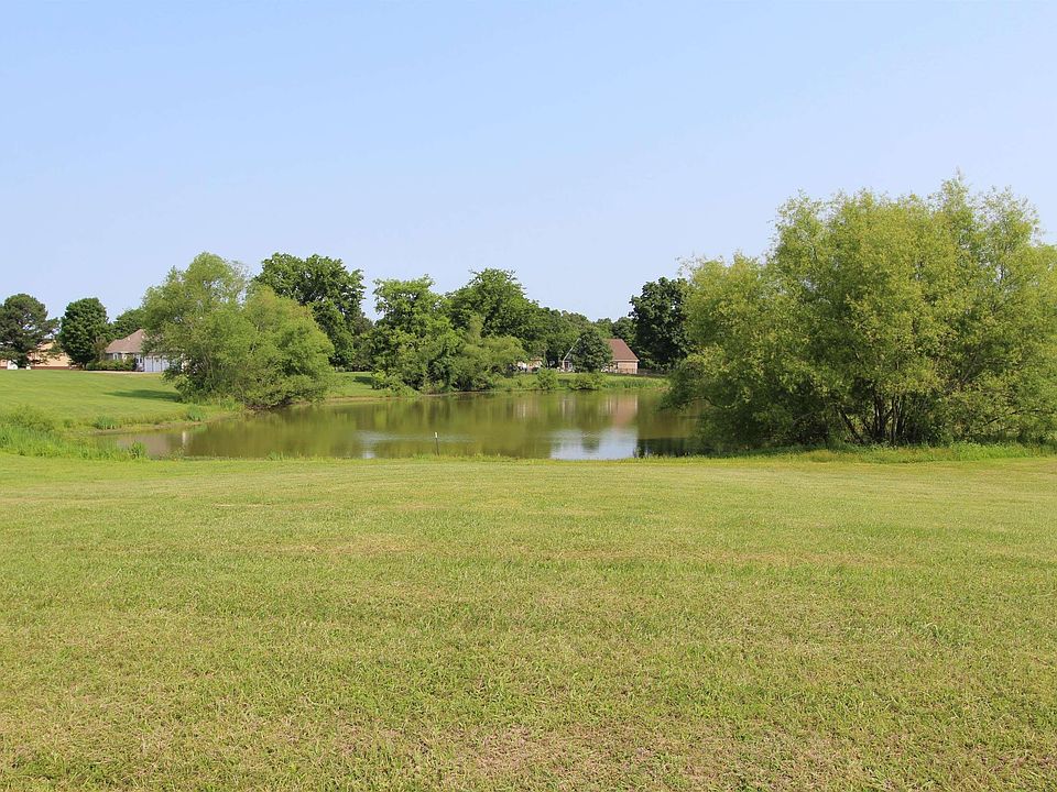 1st image of 1 Eagle Lake Rd