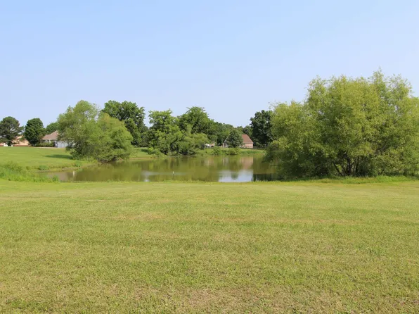 1 Eagle Lake Rd, Benton, KY 42025