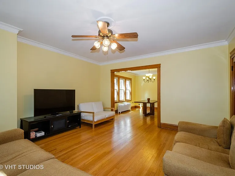 5540 N Austin Ave #2 — Photo 9
