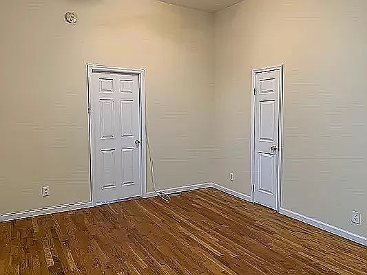 4th image of 306 22nd St #3R