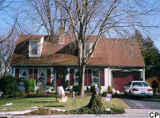 27 Campus Ct, Spring Grove, PA 17362