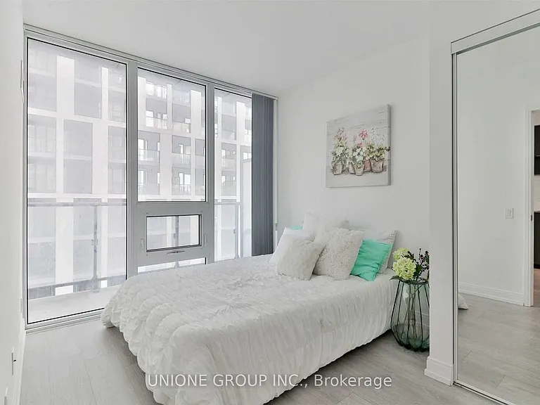 181 Dundas St E #502 — Photo 9