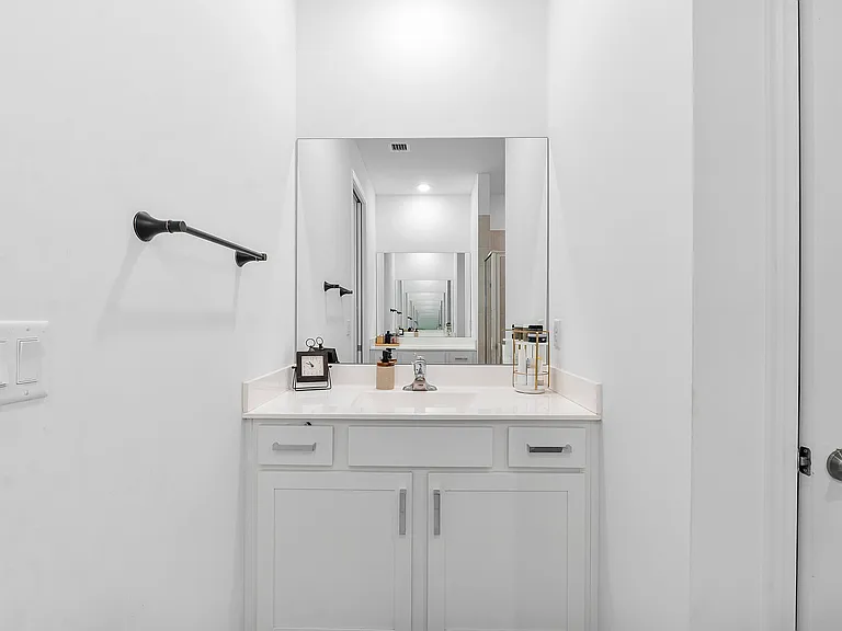 1325 Haywagon Trl — Photo 16