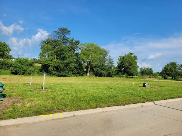 3514 Sokol Ln SW, Cedar Rapids, IA 52404