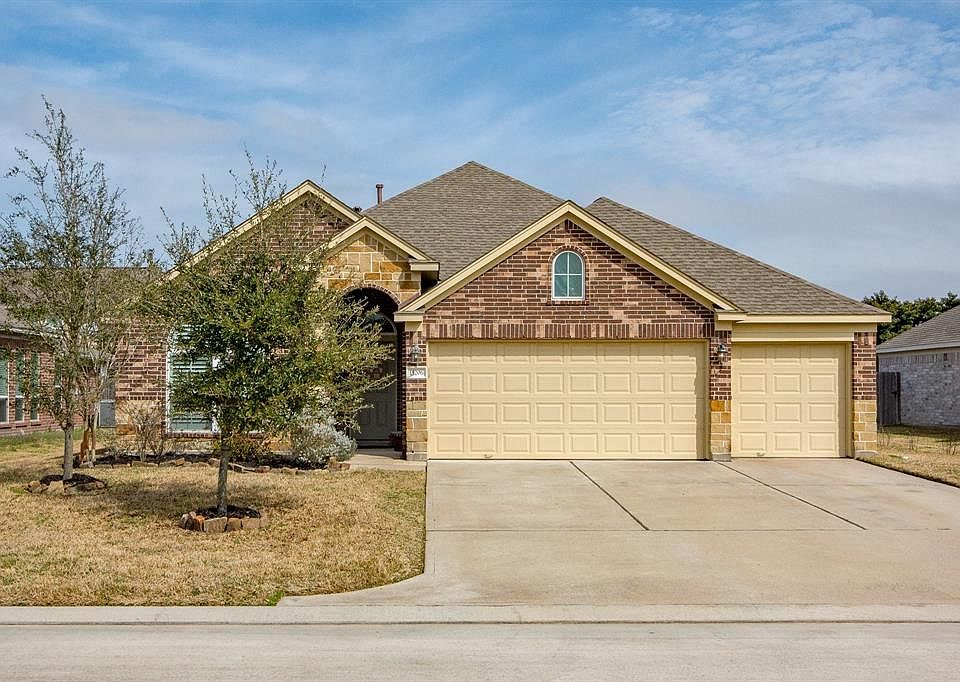 1st image of 15206 Sycamore Leaf Ln