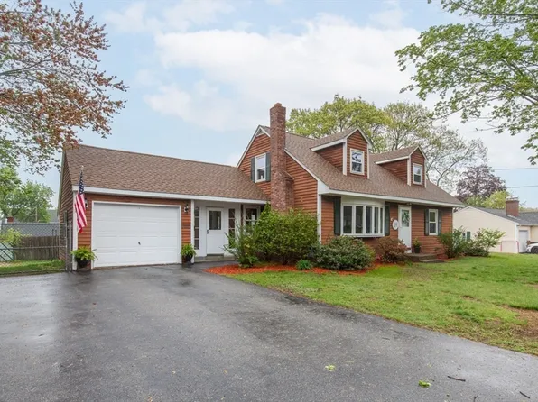 28 McKenney Cir, Andover, MA 01810