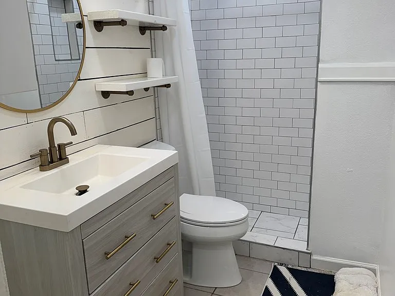 705 Ainslee St — Photo 11