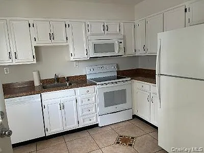 2 bed, 2.0 bath, 1168 sqft, $2,650 — Photo 2