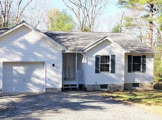 109 Beecher Rd, Dingmans Ferry, PA 18328