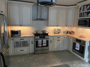 411 Jackson Ave, Magnolia, NJ 08049