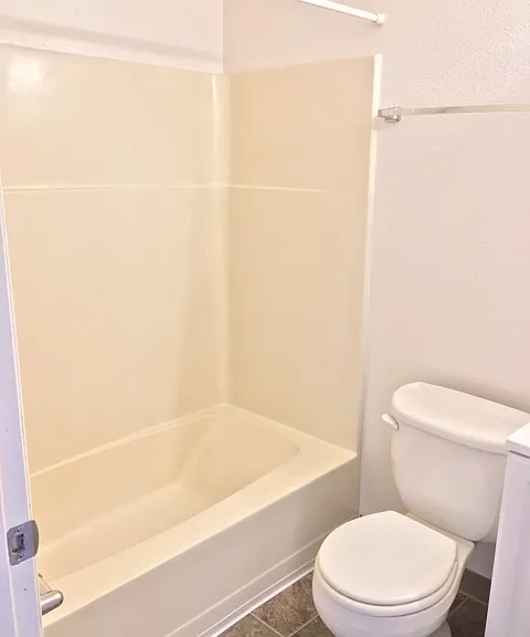 Beverly Ann Apartments — Photo 2