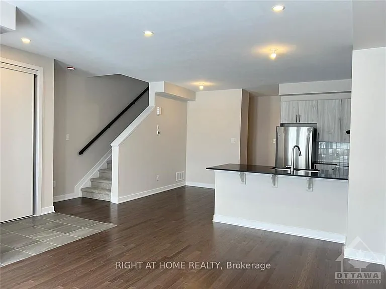 6325 Perth St — Photo 2