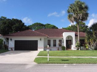 6150 Woodbury Rd, Boca Raton, FL 33433