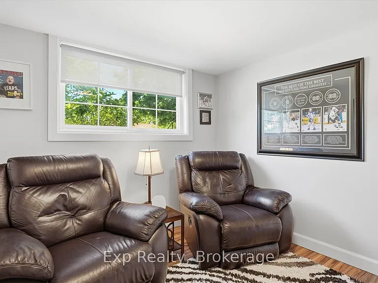 48 Melrose Cres — Photo 26