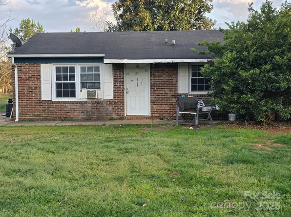 615 Milan Rd E, Charlotte, NC 28216