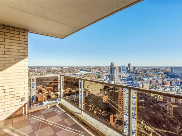 110-11 Queens Boulevard image 20 of 33