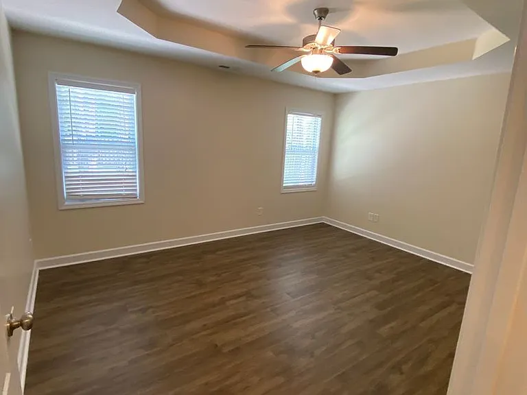 404 Ridgeway Dr — Photo 9