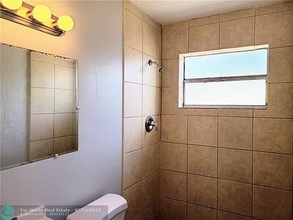 3rd image of 1707 NW 7th St #B