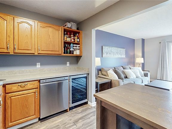 3rd image of 693 Crownwood Ct