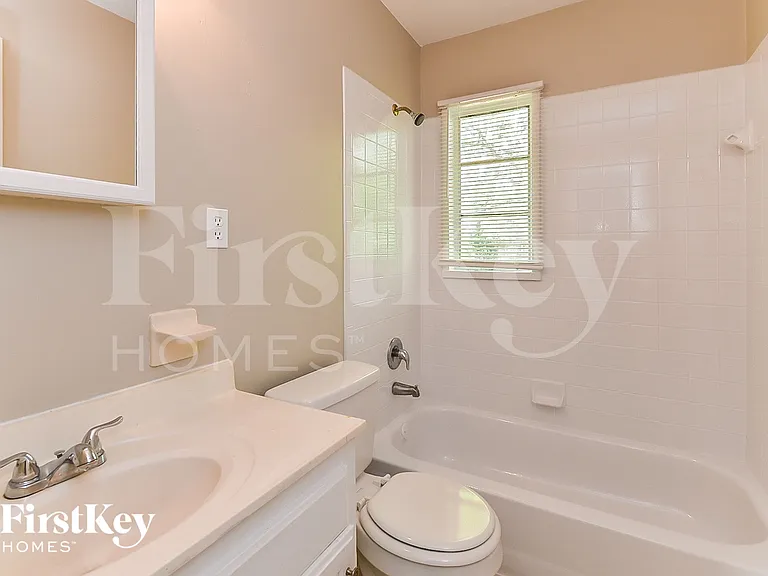1775 Sea Isle Rd — Photo 8