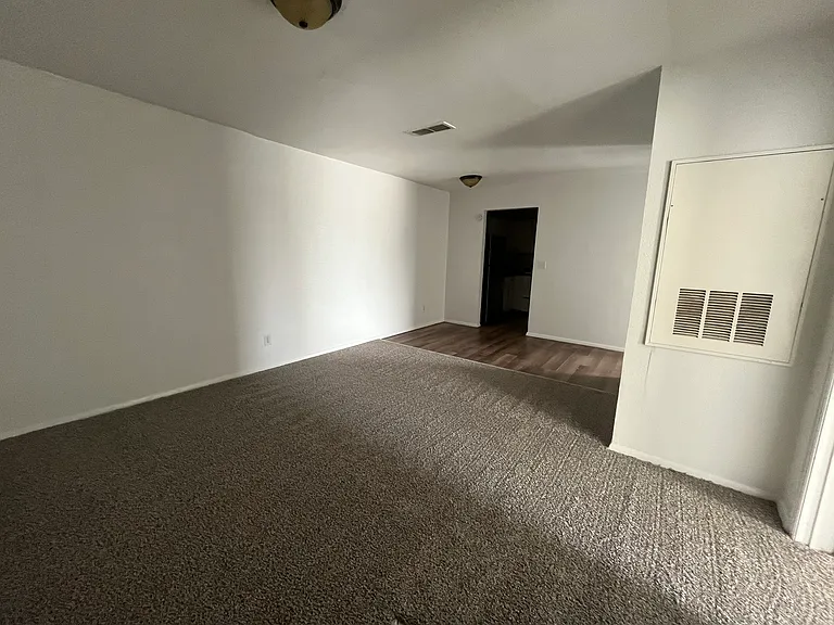 Woodland Dr — Photo 1