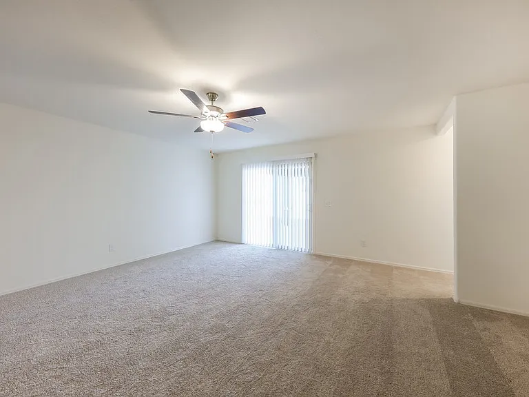 25802 W Coles Rd — Photo 3