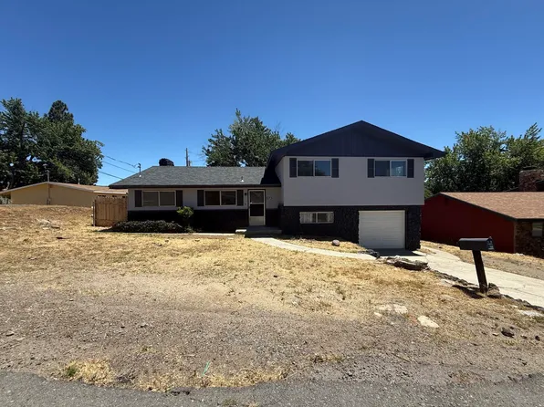 875 Washo Ln, Susanville, CA 96130