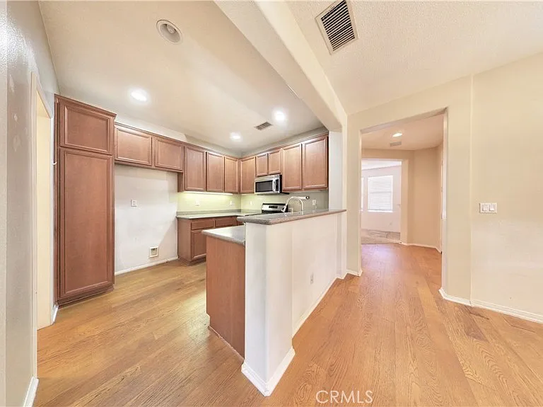 15 Elmhurst St — Photo 13