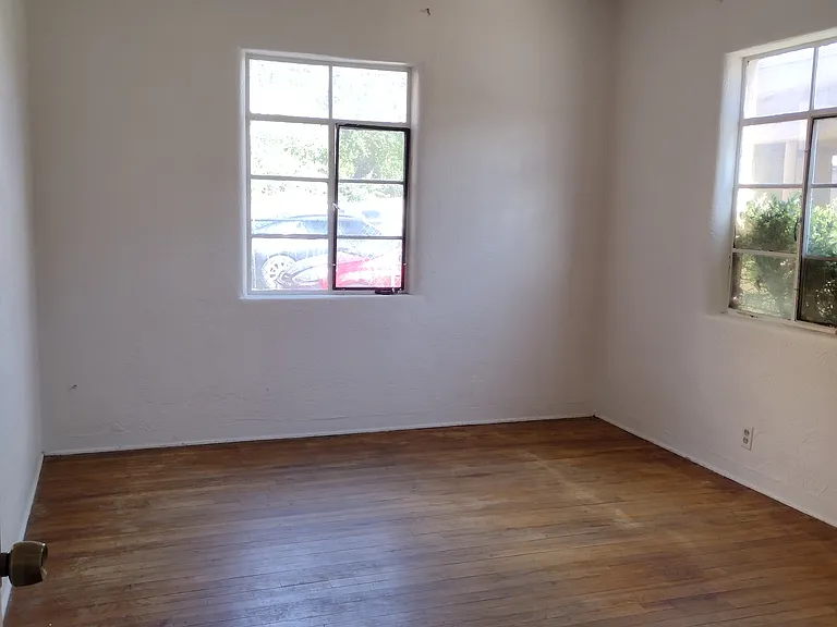 1314 Coal Ave SW #4 — Photo 4