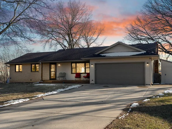 13789 Fordham Ct, Apple Valley, MN 55124