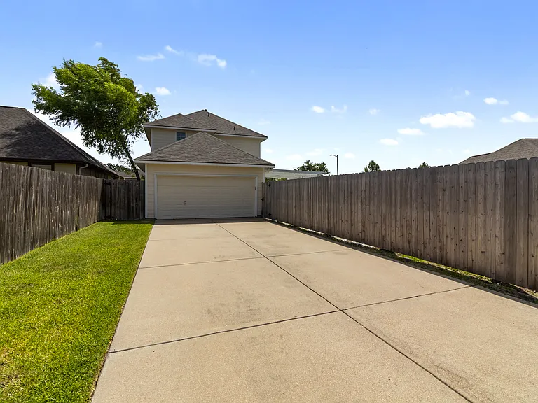 2023 Autumn Lake Dr — Photo 26