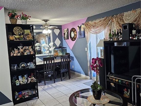 3rd image of 3542 Villa Knolls North Dr