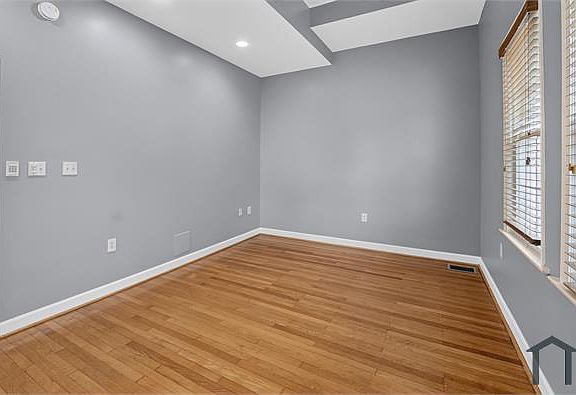 5th image of 513 Oglethorpe St NW