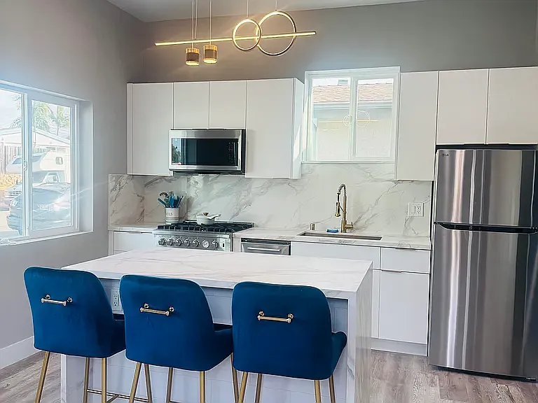 2922 Amulet St — Photo 4