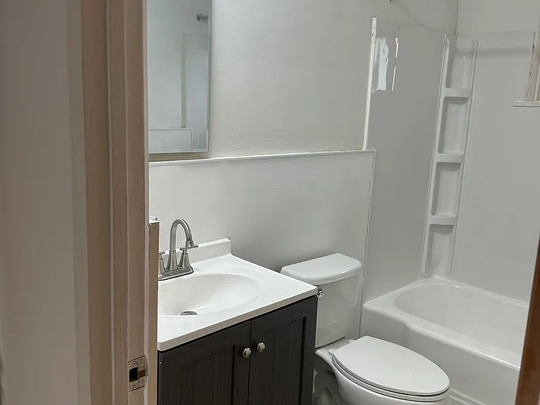 730 Edgemont Blvd #7 — Photo 9