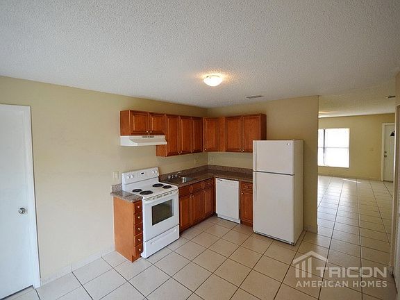 3rd image of 5929 Dewitt Pl