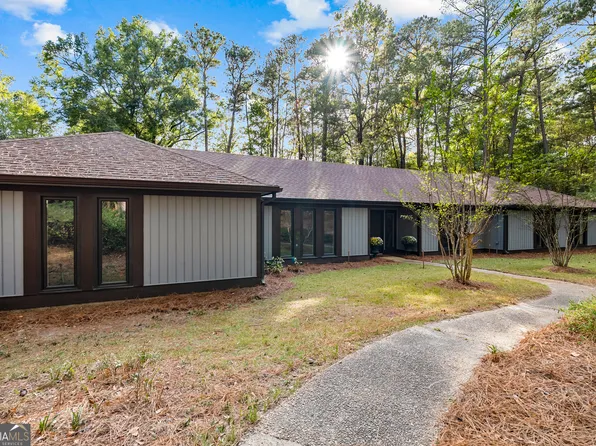 7023 Cartledge Rd, Box Springs, GA 31801