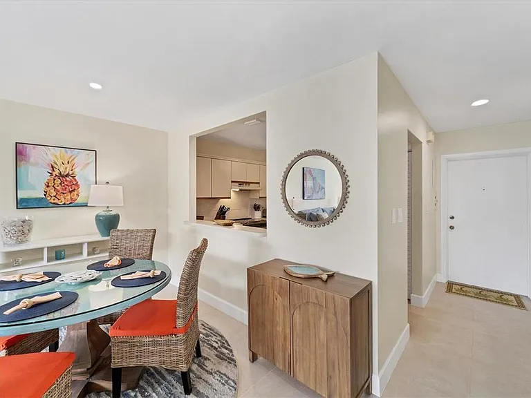 500 S Washington Dr #18B — Photo 7