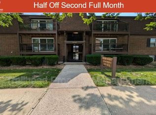 5801 Woodson St APT 101, Mission, KS 66202