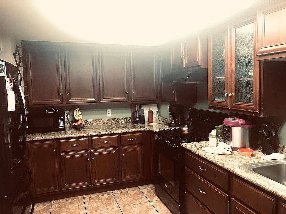 1st image of 919 Herold Ave