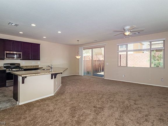 3rd image of 8549 Genesee Ct