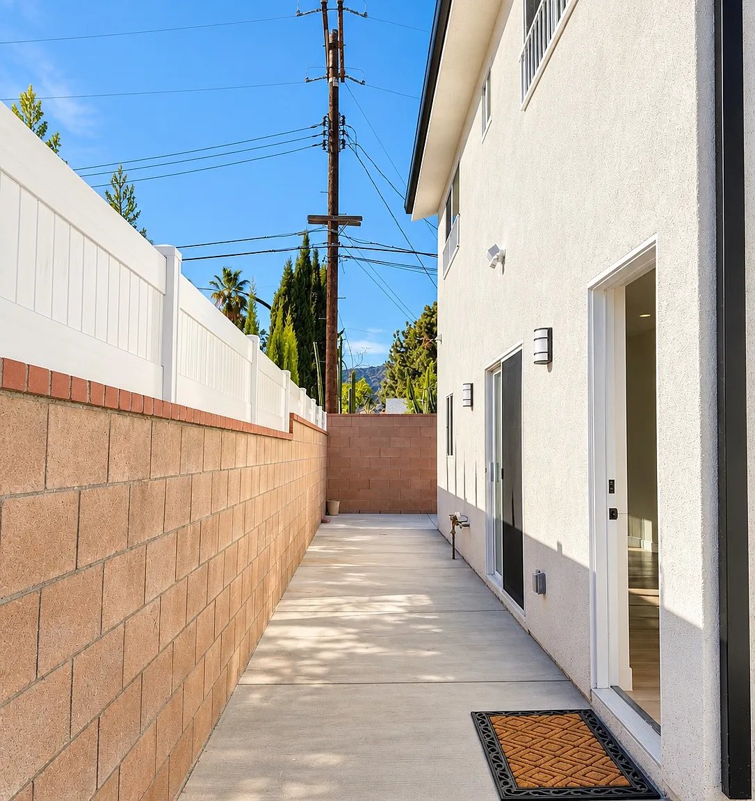2 bed, 2.5 bath, 1200 sqft, $3,500 — Photo 1