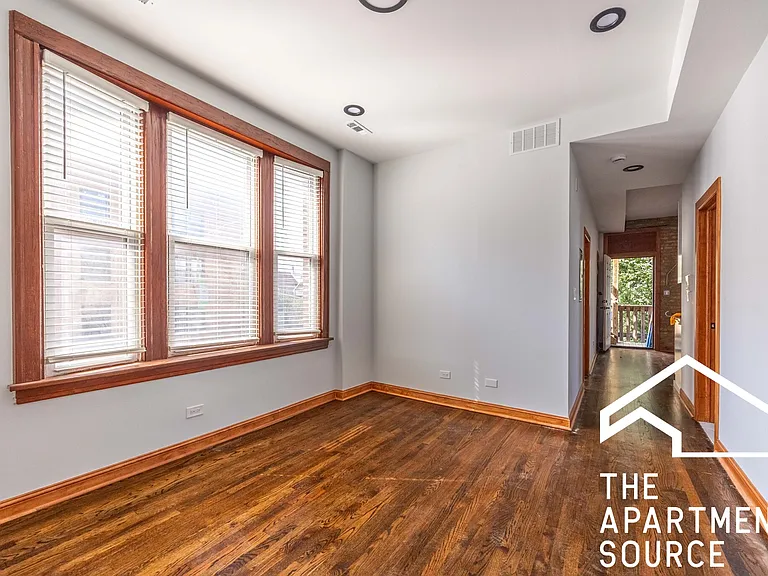 2842 W Augusta Blvd #2W — Photo 4