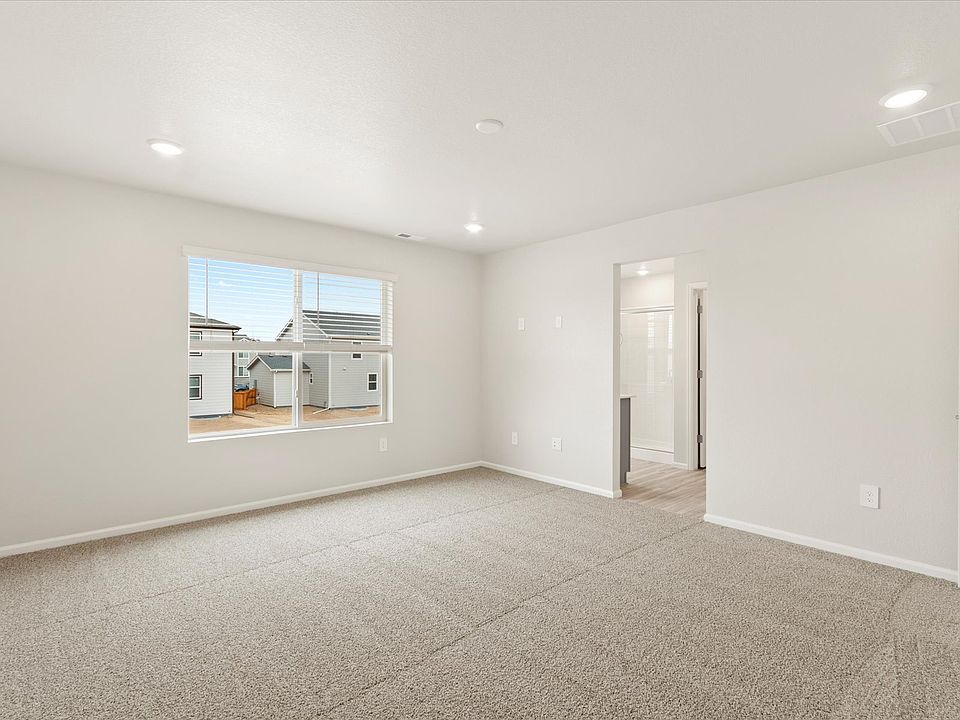 The Twin Peaks interior image taken at a Meritage Homes community in Severance, CO.