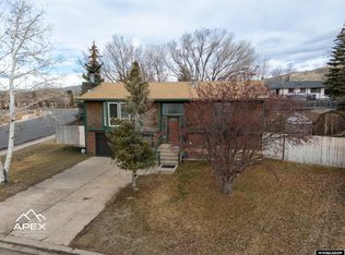 102 Mohawk Ct, Evanston, WY 82930