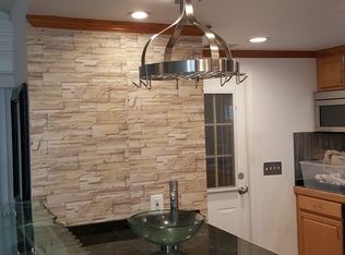 1537 W West Maple Rd, Commerce Township, MI 48390